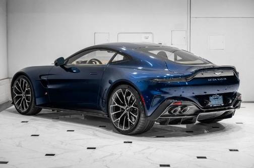 2026 Aston Martin Vantage Base
