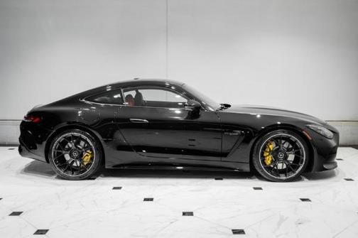 2025 Mercedes-Benz AMG GT 63 Base