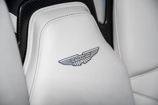 2025 Aston Martin Vantage Base