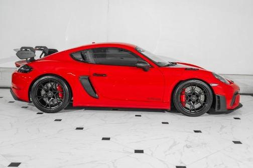 2024 Porsche 718 Cayman GT4 RS