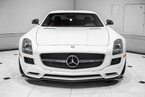 Designo Mystic White 2012 Mercedes-Benz SLS AMG Base