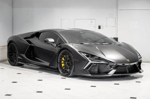 2024 Lamborghini Revuelto Base