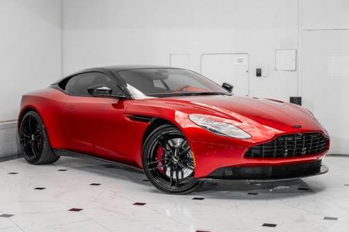 2023 Aston Martin DB11 V8