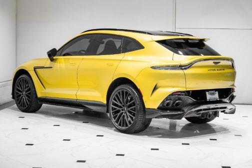 2025 Aston Martin DBX 707