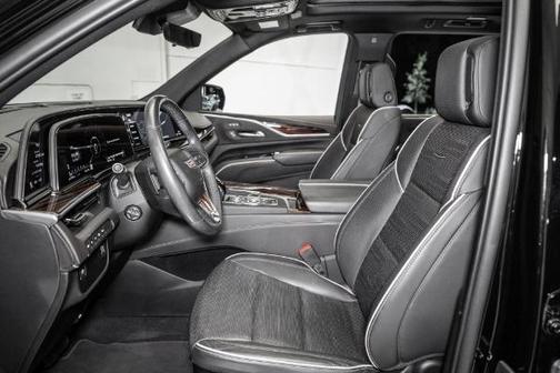 2023 Cadillac Escalade ESV Premium Luxury