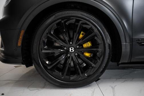 2024 Bentley Bentayga Azure