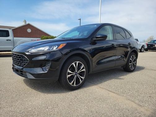 AGATE BLACK METALLIC 2022 Ford Escape SE