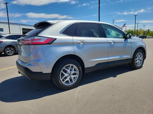 ICONIC SILVER 2023 Ford Edge SEL/ COLD WEATHER PKG/ POWER LIFTGATE/ CAMERA/ ALL