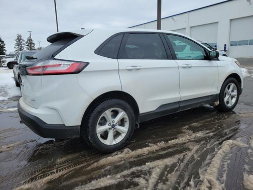 2021 Ford Edge SE