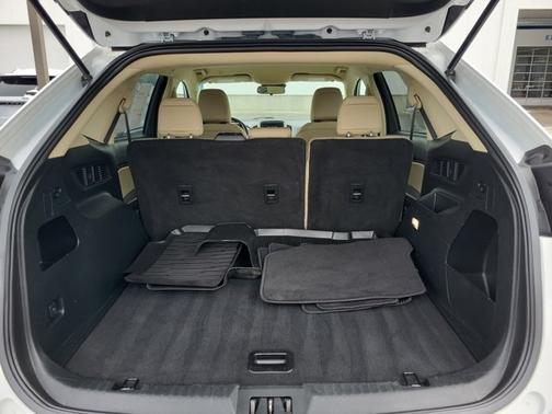 2021 Ford Edge SE