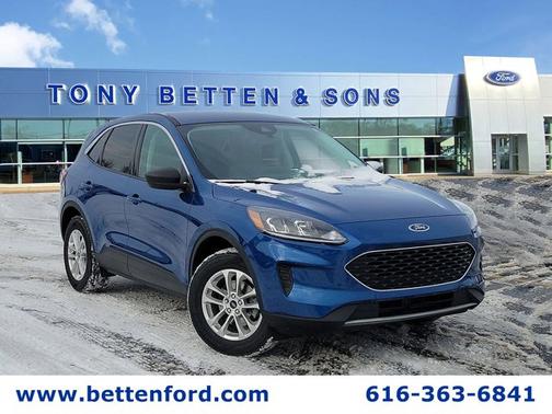 2022 Ford Escape SE