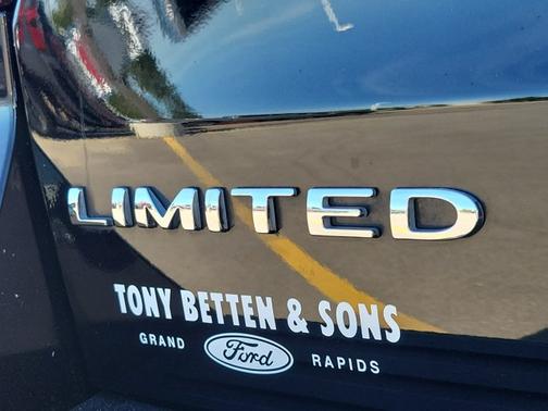 AGATE BLACK METALLIC 2023 Ford Expedition LIMITED