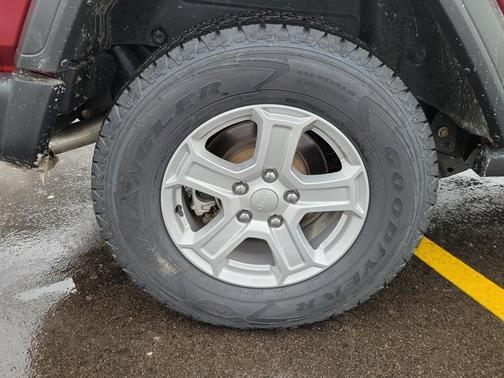 2021 Jeep Wrangler SPORT