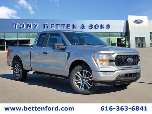 ICONIC SILVER METALLIC 2021 Ford F-150 XL