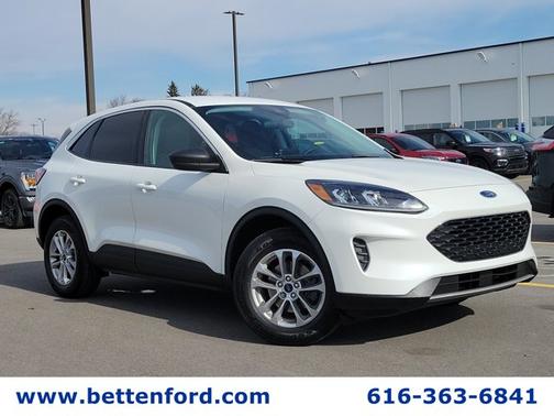 2022 Ford Escape SE