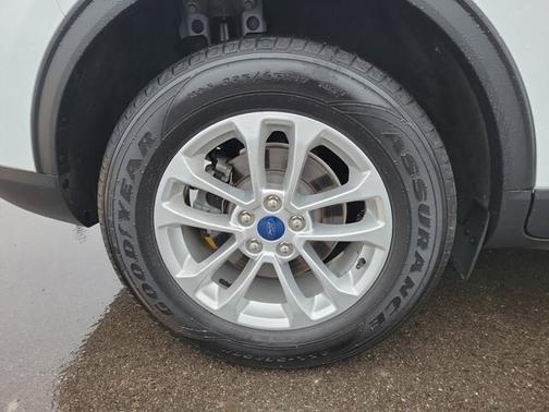 OXFORD WHITE 2022 Ford Escape SE