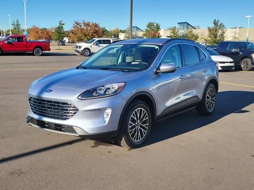 2022 Ford Escape TITANIUM