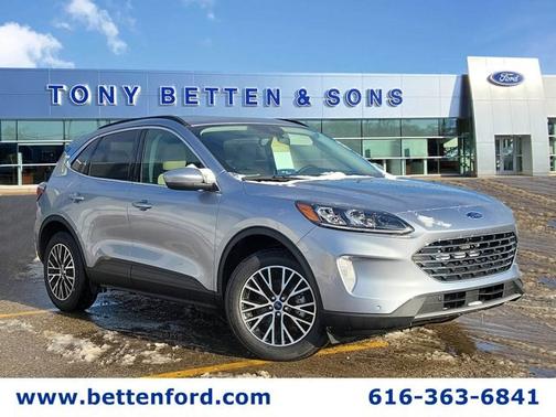 2022 Ford Escape TITANIUM