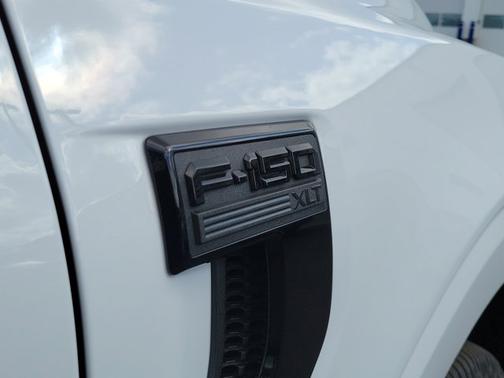 2023 Ford F-150 CREWCAB/XLT/LEATHER/NAVIGATION/BLACKPACK