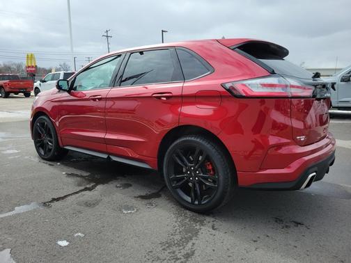 2023 Ford Edge ST