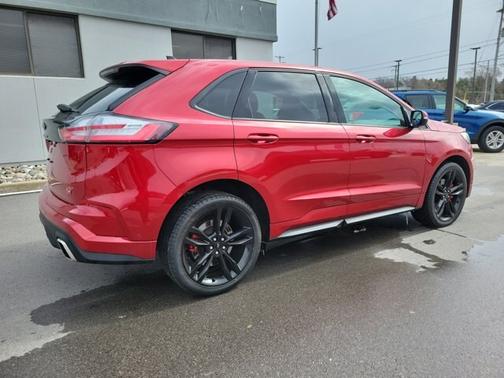 2023 Ford Edge ST