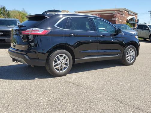 2024 Ford Edge SEL/ TOW PKG/ COLD WEATHER/ POWER LIFTGATE/