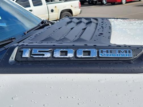 Bright White Clearcoat 2021 RAM 1500 LARAMIE