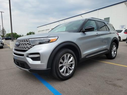 ICONIC SILVER METALLIC 2024 Ford Explorer LIMITED