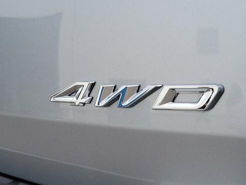 ICONIC SILVER METALLIC 2024 Ford Explorer LIMITED