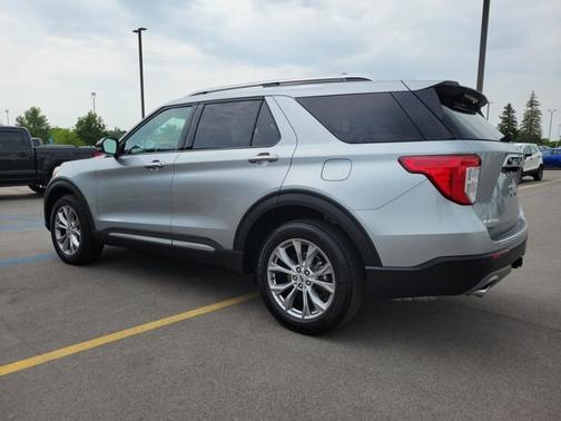 ICONIC SILVER METALLIC 2024 Ford Explorer LIMITED