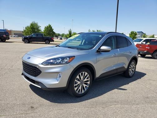 2022 Ford Escape TITANIUM
