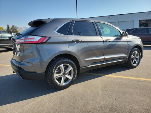 CARBONIZED GRAY 2024 Ford Edge SEL/ MOON/ TOW PKG/ COLD WEATHER PKG/ POWER LIFTGA