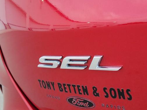 RAPID RED TINTED CC 2023 Ford Edge SEL