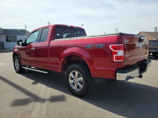 RUBY RED METALLIC TINTED CC 2019 Ford F-150 XLT
