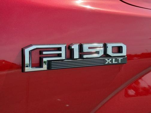 RUBY RED METALLIC TINTED CC 2019 Ford F-150 XLT