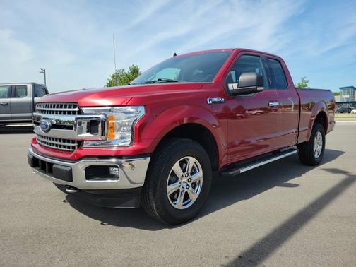 RUBY RED METALLIC TINTED CC 2019 Ford F-150 XLT