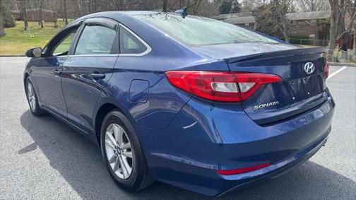 2017 Hyundai SONATA SE