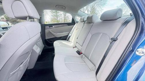 2017 Hyundai SONATA SE