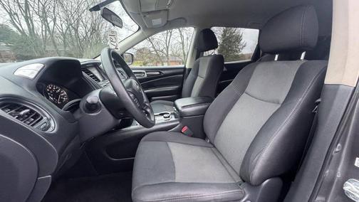 2018 Nissan Pathfinder S