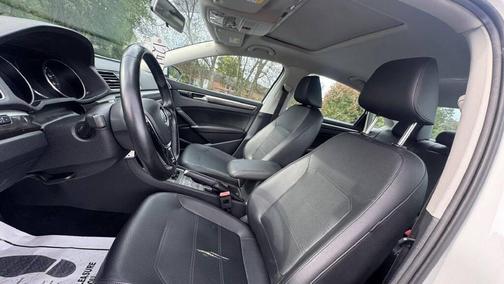 2016 Volkswagen Passat 1.8T SE