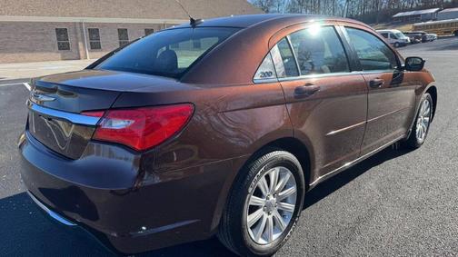2013 Chrysler 200 Touring