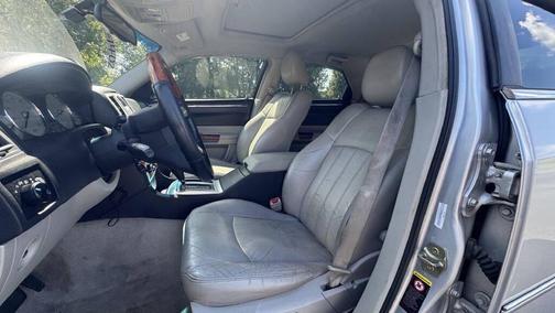 Bright Silver Metallic Clearcoat 2005 Chrysler 300C Base