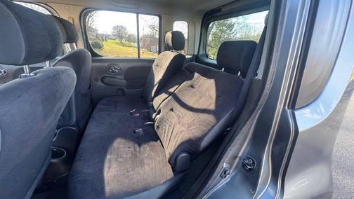 Gun Metallic Pearl Metallic 2012 Nissan Cube 1.8 SL