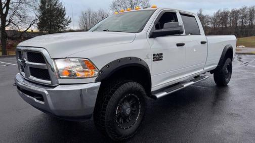 2017 RAM 2500 Tradesman Crew Cab 4x4 8' Box