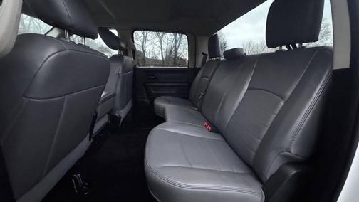 2017 RAM 2500 Tradesman Crew Cab 4x4 8' Box