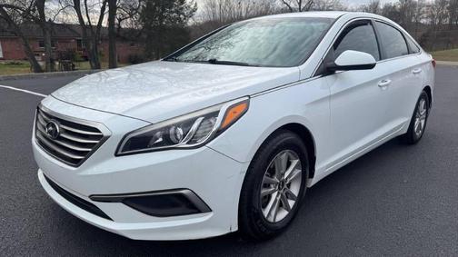 2017 Hyundai SONATA SE