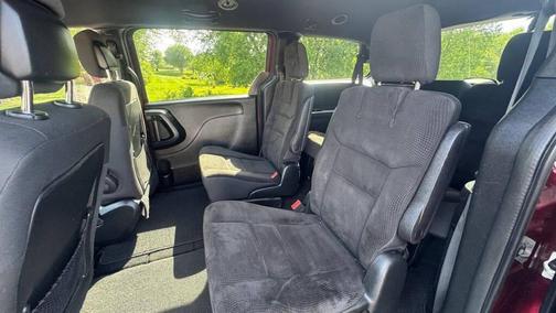 Octane Red Pearlcoat 2018 Dodge Grand Caravan SE
