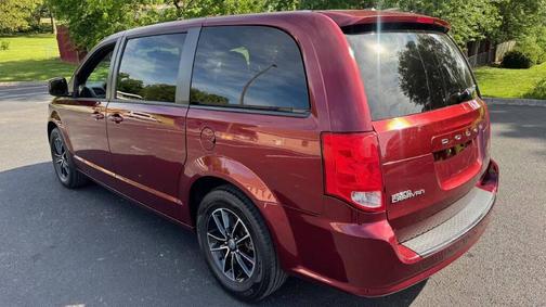 Octane Red Pearlcoat 2018 Dodge Grand Caravan SE