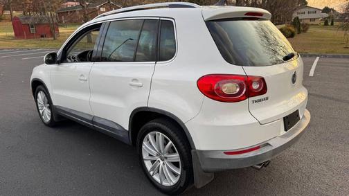 2011 Volkswagen Tiguan SE