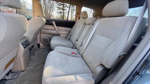 2010 Toyota Highlander SE